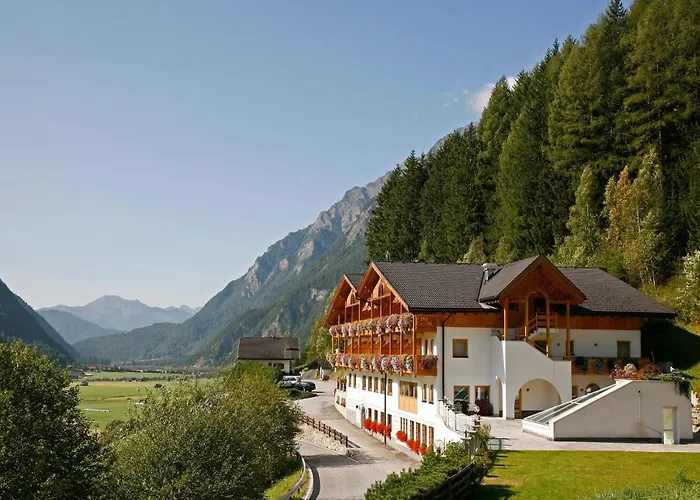 Hotel Kranebitt Val di Vizze photo