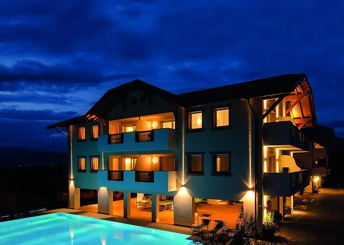 Garni Hotel Peterlinhof Caldaro photo