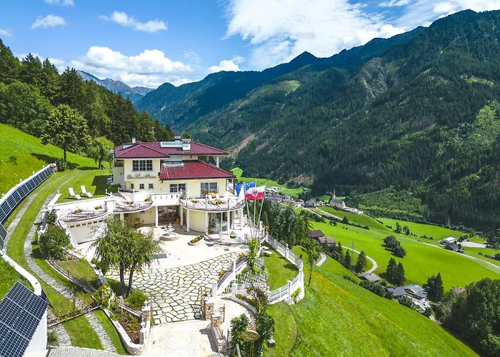 B&B Das Land-Palais - Private Mountain Hideaway Selva dei Molini photo