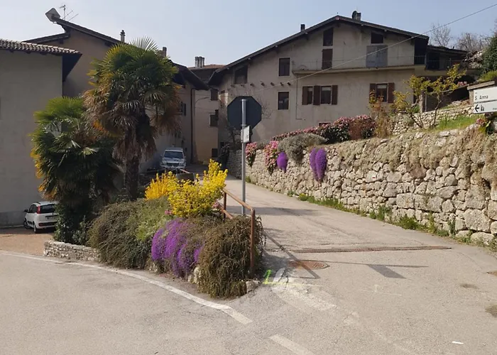Mansarda Dolomitica Apartment Ronzo-Chienis photo