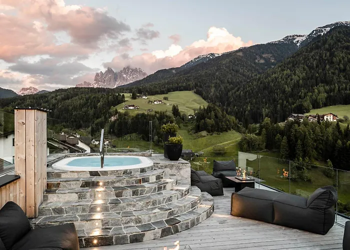 Viel Nois Guest House Funes  photo