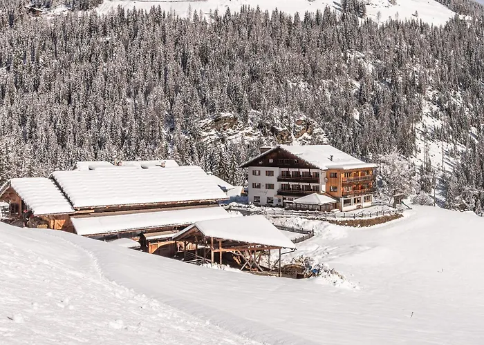 Hotel Ultnerhof Santa Gertrude photo