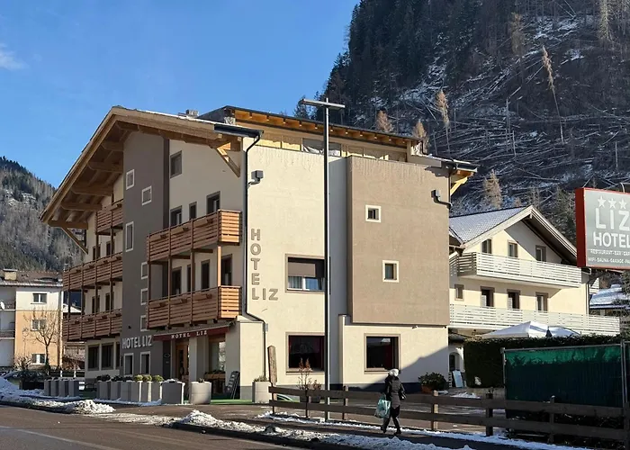 Liz Hotel & Apartments Predazzo photo