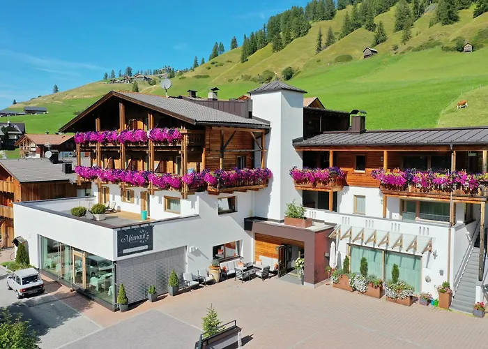 Garni Jasmin Hotel San Cassiano  photo