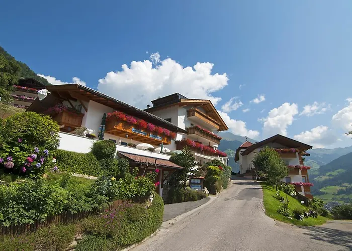 Gasthaus Jaufenblick San Martino In Passiria  photo