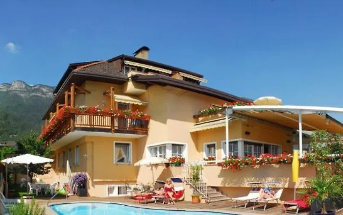 Pension Aurora Appiano Sulla Strada Del Vino photo