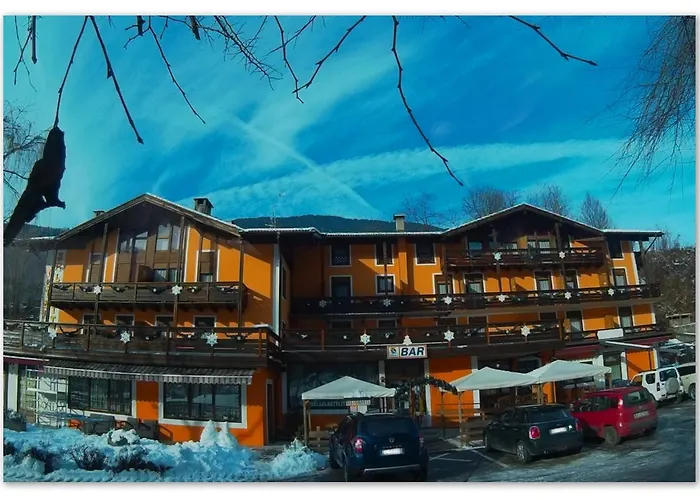 Hotel Salgetti Mezzano photo