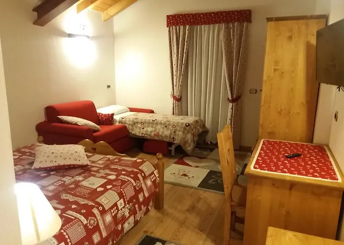 Hotel Al Cacciatore Tonadico photo