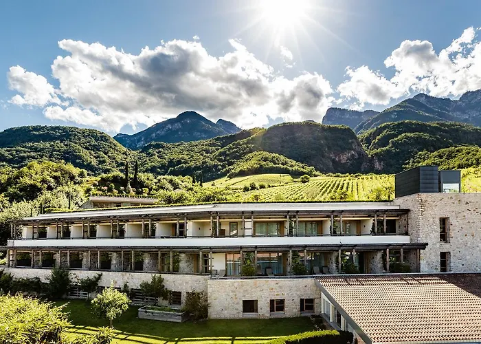 Hotel Hasslhof Caldaro photo