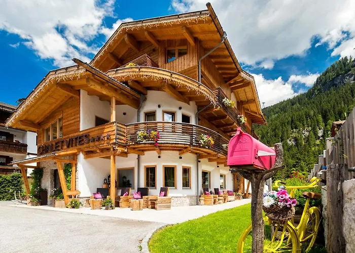 Chalet Vites Mountain Hotel Canazei photo