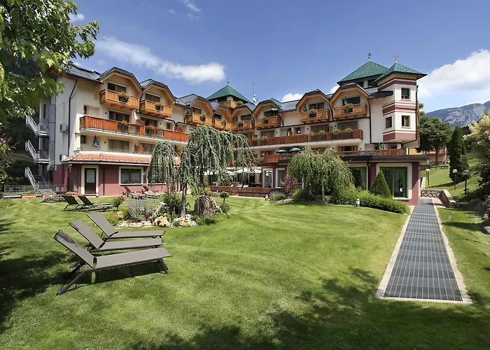 Tevini Dolomites Charming Hotel Commezzadura photo